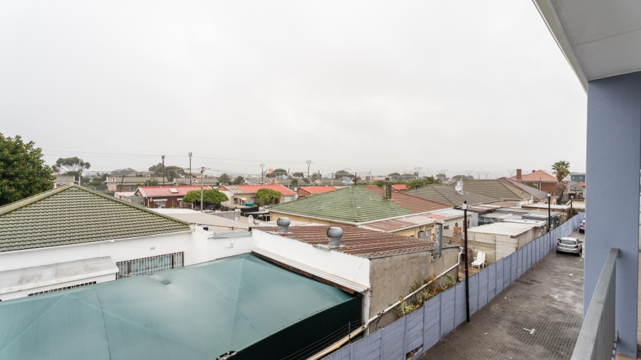 2 Bedroom Property for Sale in Maitland Western Cape